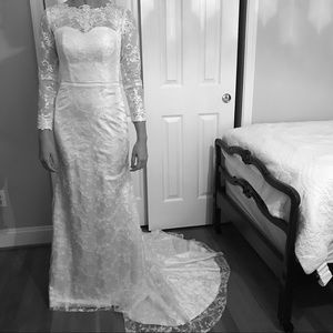 NWOT sweetheart lace wedding gown